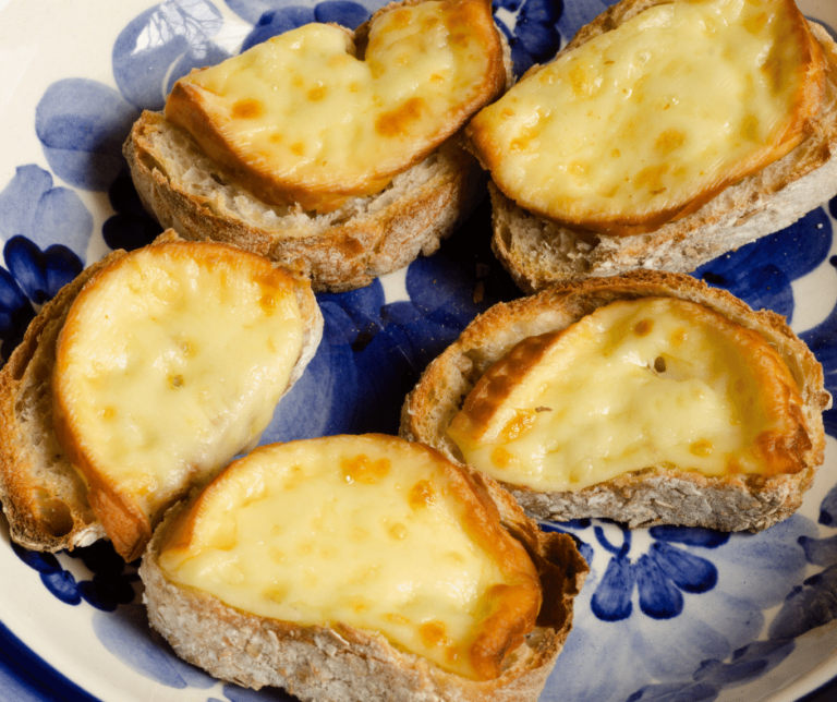 Crostini Con Scamorza