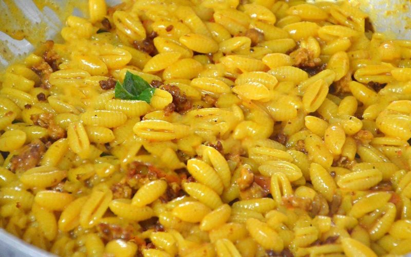 Gnocchetti Sardi Salsiccia Zafferano recipe